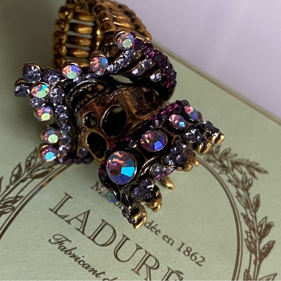 STUNNING skull stretch ring - Picture 2 of 16